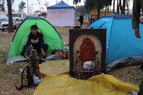 Pilgrims Continue Their Journey Toward Basilica of Guadalupe - Mexico