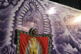 Pilgrims Continue Their Journey Toward Basilica of Guadalupe - Mexico