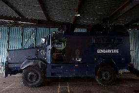 Minister of The Interior Nunez Visits BRI and GIGN - Versailles