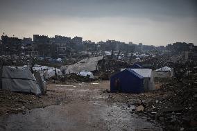 A Winter Storm Chills Gaza and Floods Tent Camps