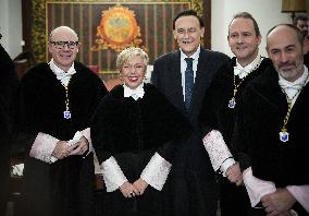 Carmen Vargas Takes Office as Rector - Seville