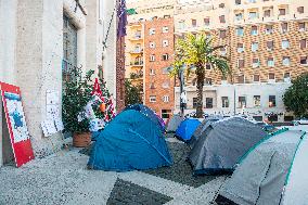 Researchers Protest At CNR Headquarters - Rome