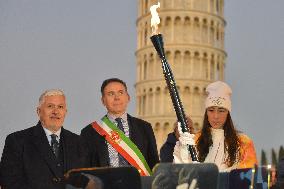 Arrival Of Olympic Flame in the Piazza dei Miracoli - Pisa