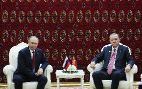 Putin Meets Erdogan - Turkmenistan