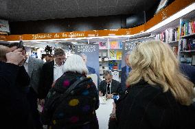 Nicolas Sarkozy At Public Book Signing Event - Menton