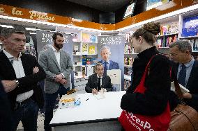 Nicolas Sarkozy At Public Book Signing Event - Menton