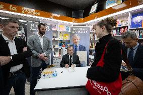 Nicolas Sarkozy At Public Book Signing Event - Menton