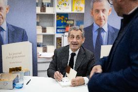 Nicolas Sarkozy At Public Book Signing Event - Menton