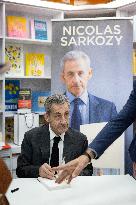 Nicolas Sarkozy At Public Book Signing Event - Menton