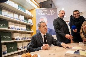 Nicolas Sarkozy At Book Signing Event - Paris