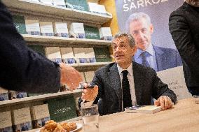 Nicolas Sarkozy At Book Signing Event - Paris