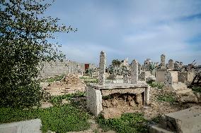 Cemeteries Destroyed In Gaza Strikes