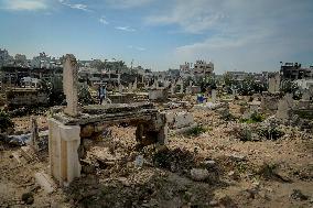 Cemeteries Destroyed In Gaza Strikes