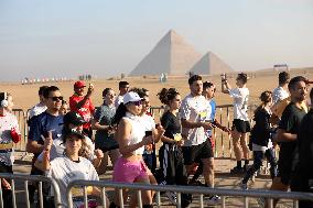 Giza Pyramids Half Marathon - Egypte