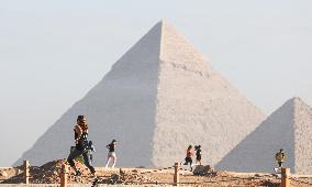 Giza Pyramids Half Marathon - Egypte