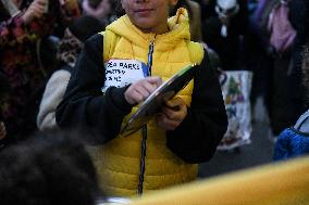 Rosa Parks Neighbourhood Fights Against The Crack Addicts - France