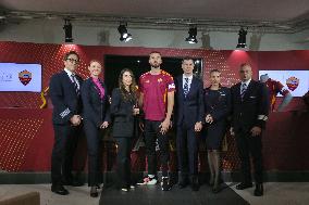 CALCIO - Altro - Presentation of the new sponsor of AS Roma