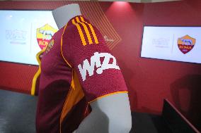 CALCIO - Altro - Presentation of the new sponsor of AS Roma