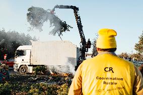 Farmers Protest Against Government's Health Policy on CND - France