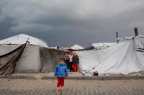 Heavy Rain Hits Gaza Camps - Palestine