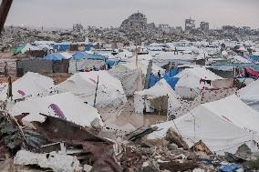 Heavy Rain Hits Gaza Camps - Palestine