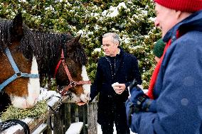 PM Mark Carney Visits Fallowfield Tree Farm - Ottawa