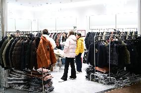 Largest Single Category Down Jacket Professional Market in China