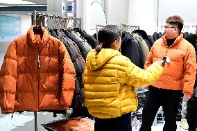 Largest Single Category Down Jacket Professional Market in China