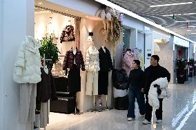 Largest Single Category Down Jacket Professional Market in China