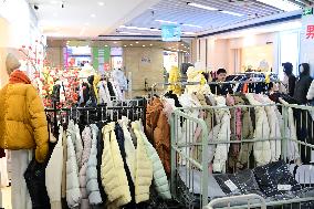 Largest Single Category Down Jacket Professional Market in China