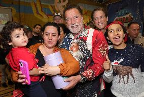 44th Annual Miracle on 1st Street Christmas Toy Giveaway - LA