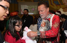 44th Annual Miracle on 1st Street Christmas Toy Giveaway - LA