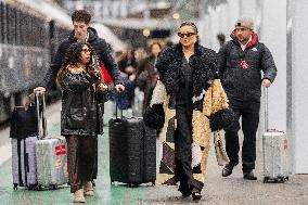 Emily in Paris cast - Paris