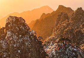Huangshan Mountain Scenery - China