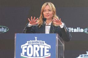 Giorgia Meloni And Daughter At Last Day of Atreyu 2025 - Rome