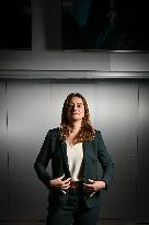 Marine Tondelier Portraits On Dimanche En Politique - Paris