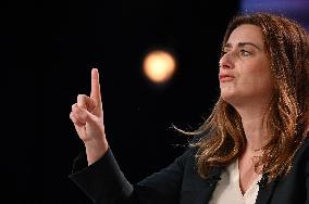 Marine Tondelier Portraits On Dimanche En Politique - Paris