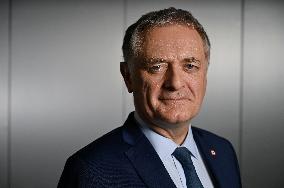 Philippe Juvin Portraits On Dimanche En Politique - Paris