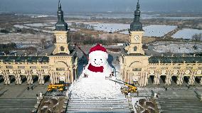 19 Meters Tall Giant Snowman - China
