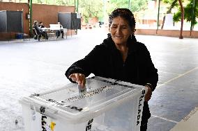 Chileans Vote For Presidential Elections - Chile