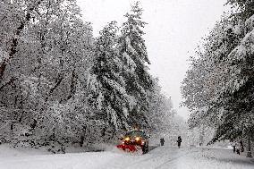 Snow During Winter Storm - NYC
