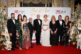 NO TABLOIDS - Christmas Ball In Monaco