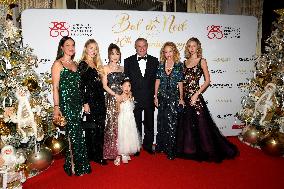 NO TABLOIDS - Christmas Ball In Monaco
