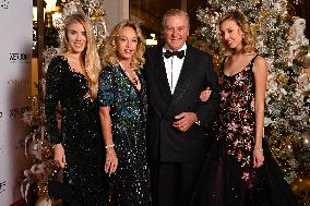 NO TABLOIDS - Christmas Ball In Monaco