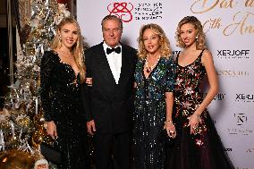 NO TABLOIDS - Christmas Ball In Monaco