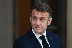 Emmanuel Macron welcomes Nikos Christodoulides at the Elysee