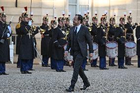 Emmanuel Macron welcomes Nikos Christodoulides at the Elysee