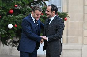 Emmanuel Macron welcomes Nikos Christodoulides at the Elysee