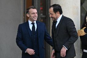 Emmanuel Macron welcomes Nikos Christodoulides at the Elysee