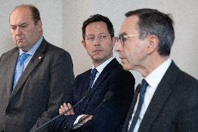 Les Republicains No to Mercosur Press Conference - Paris